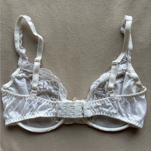 Vintage Olga White Lace Underwire Bra - Picture 6 of 8